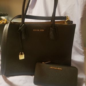 Michael Kors Medium Mercer Black Leather Bag & Wal